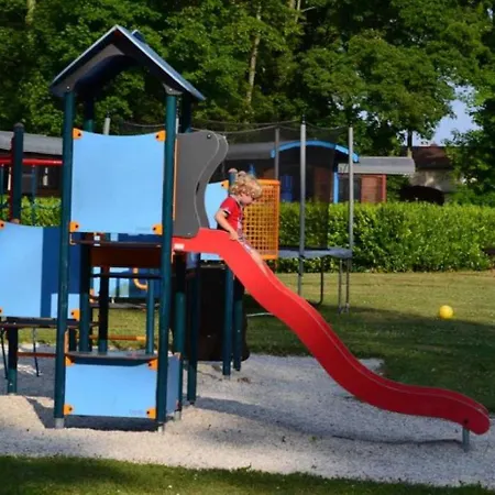 Camping 2 Etoiles - Piscine - Eecead