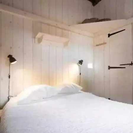 2 Etoiles - Piscine - Eecead