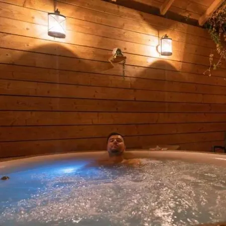 2 Etoiles - Piscine - Eecead * Bar-sur-Aube