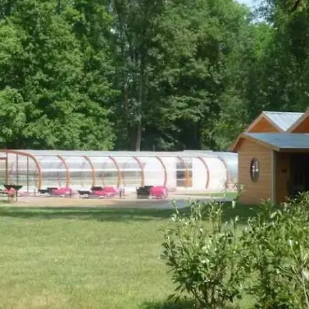 2 Etoiles - Piscine - Eecead * Bar-sur-Aube